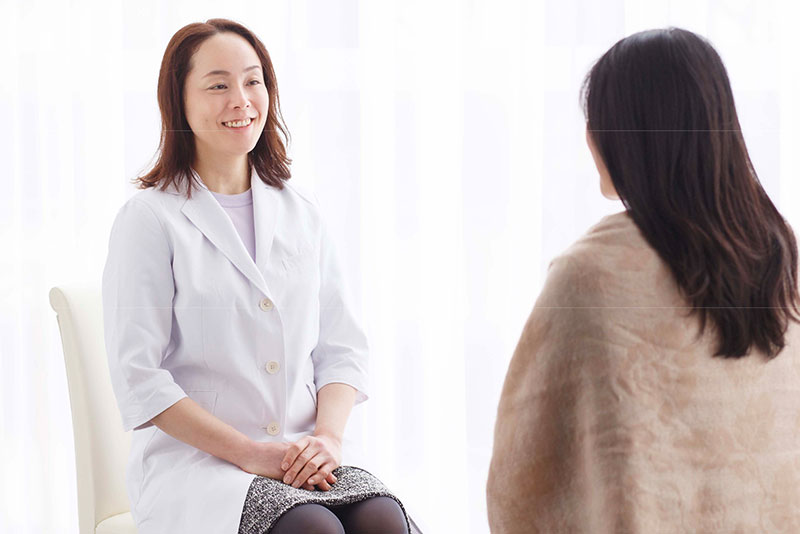 熊本駅前２分かずよ皮膚科 美容皮膚科クリニック 院長 北 和代 　カウンセリング中